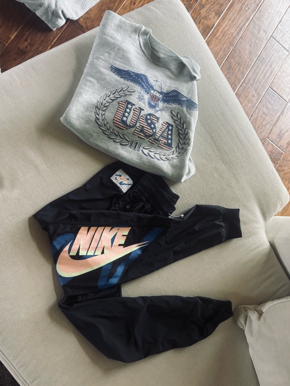 Vintage retro style Nike Black Joggers neon design & vintage USA crop sweatshirt